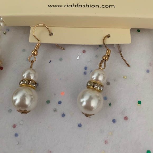 New simulated pearls necklace set - Picture 5 of 7